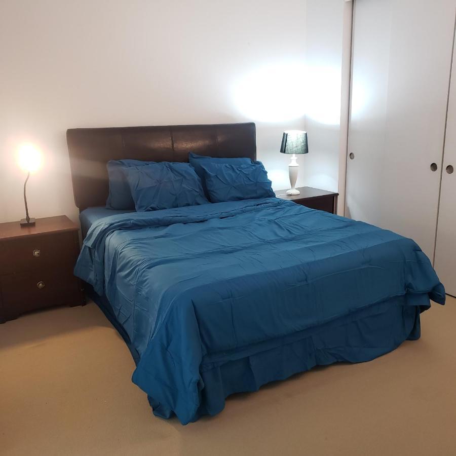 Lovely Guest Entire Apartment Minutes From Ottawa Airport Eksteriør bilde