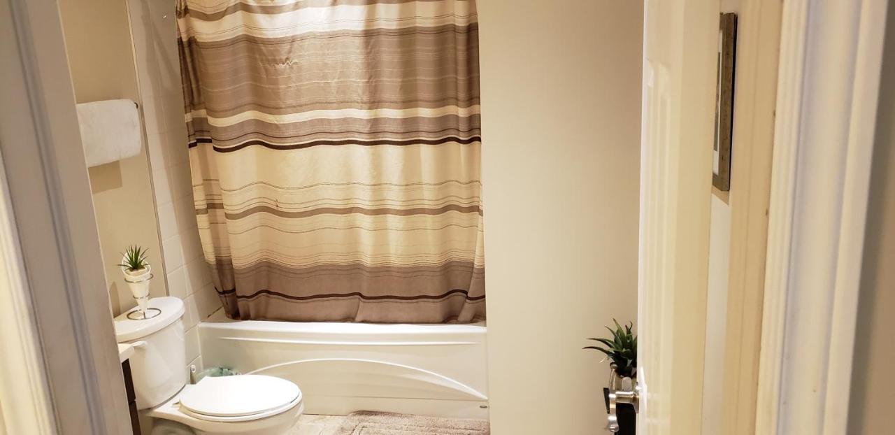 Lovely Guest Entire Apartment Minutes From Ottawa Airport Eksteriør bilde
