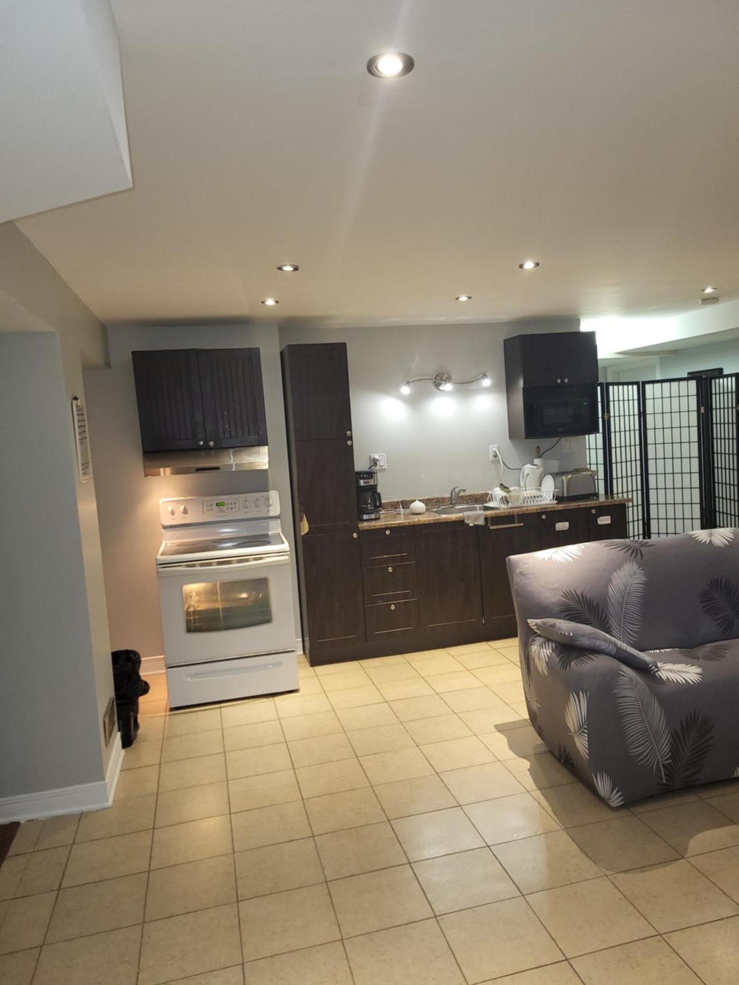 Lovely Guest Entire Apartment Minutes From Ottawa Airport Eksteriør bilde